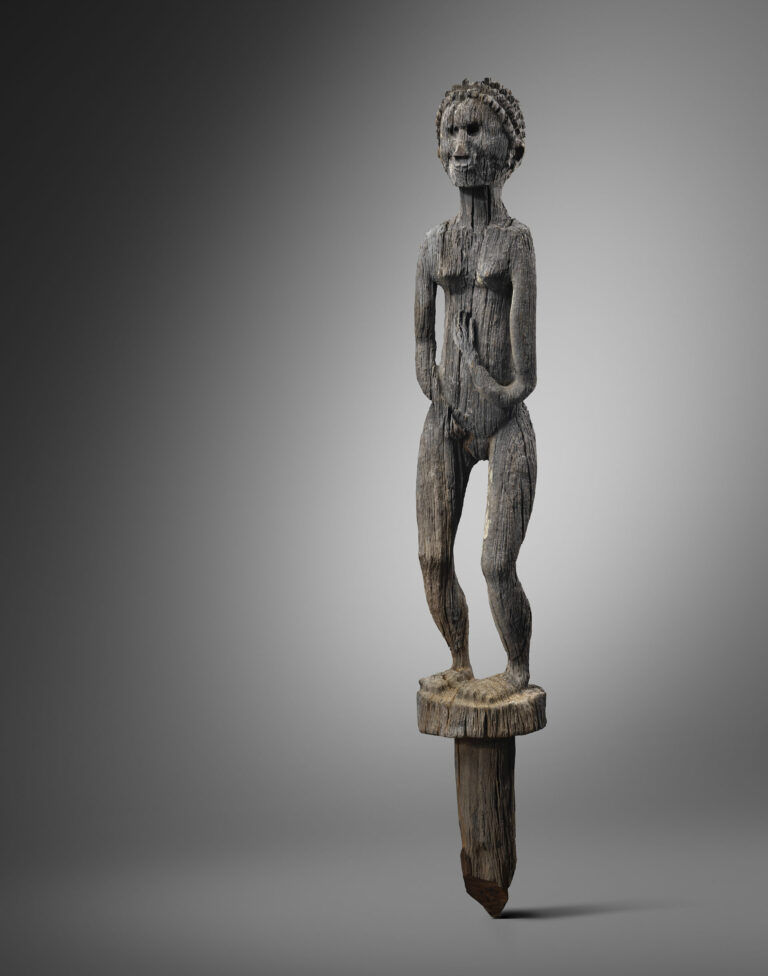 Ancestral Female Figure Madagascar Anôsy region, Wood 18th-19th century H. 145 cm