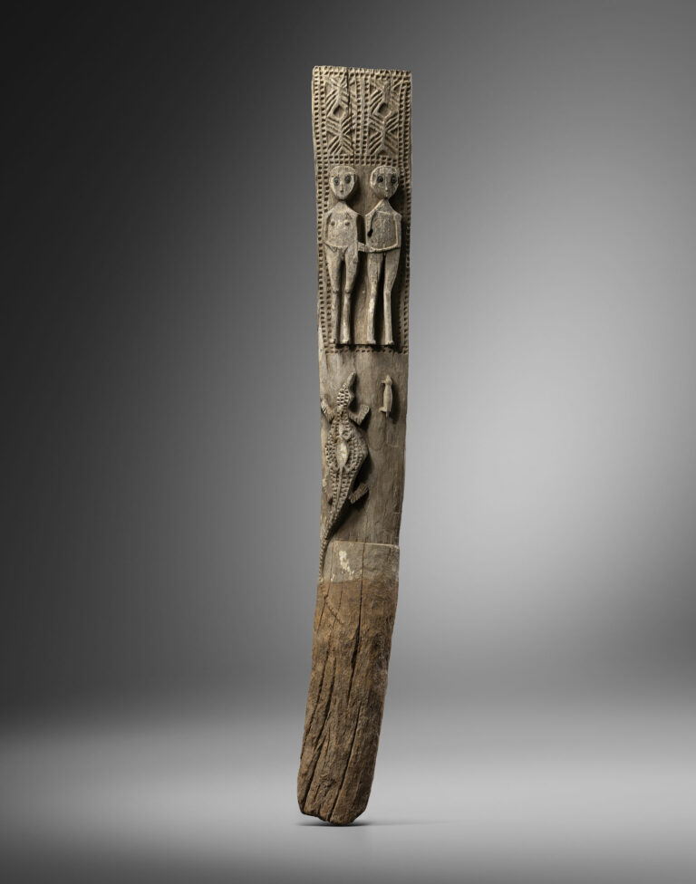 A Funeral Plank-post Madagascar, Southern region Hardwood, iron 19th century H. 182 cm