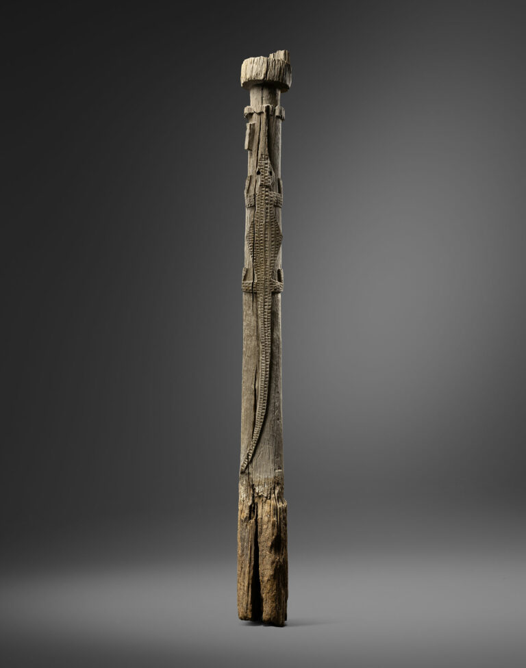 A Funeral Post depicting an ascending Crocodile