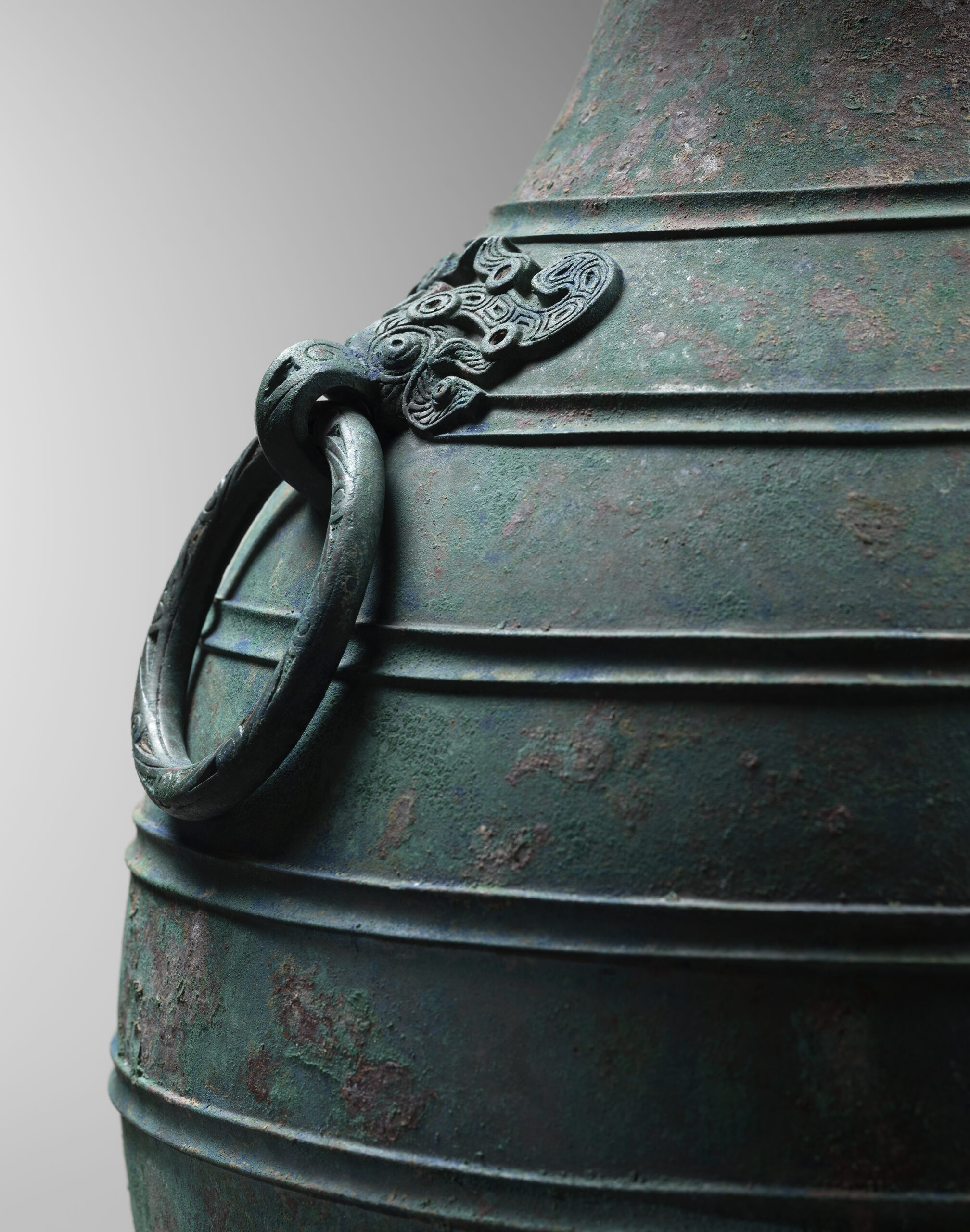 LARGE ARCHAIC BRONZE VESSEL, HU