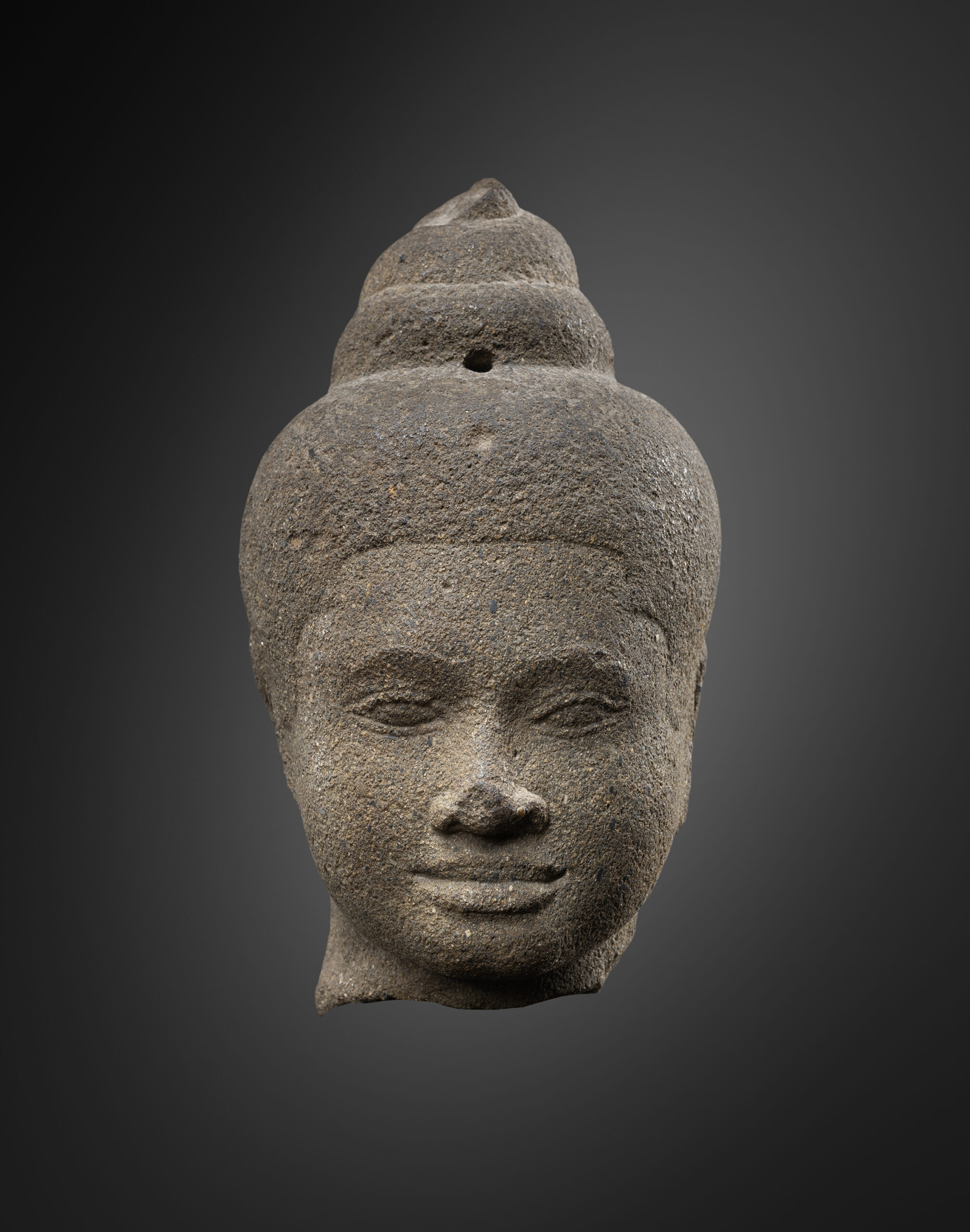 HEAD OF A FEMALE DEITY